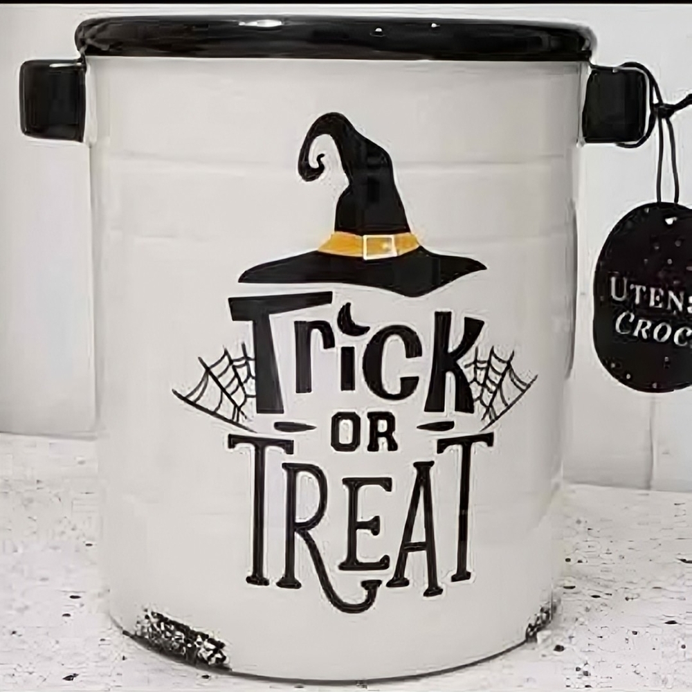 Halloween Candy/Utensil Crock/Kitchen Decor